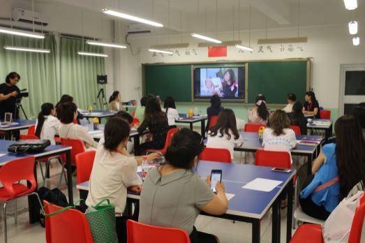 2018首届中国生命教育绘本教学论坛在大厂幸福学校举办