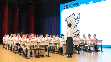 全国中小学中职班会课专题研讨现场会在石家庄金柳林学校举行