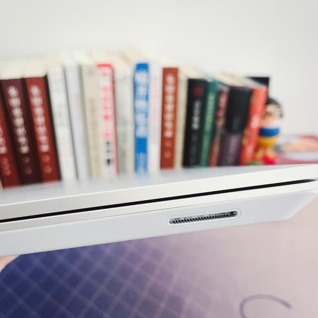 你的下一部生产力笔记本在这儿——微软Surface Laptop Go商用版，太skr了！