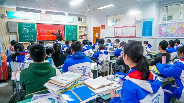 责商家庭教育谭焱心畅谈高三学子如何梦圆人生