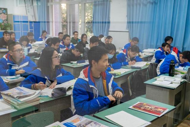 责商家庭教育谭焱心畅谈高三学子如何梦圆人生