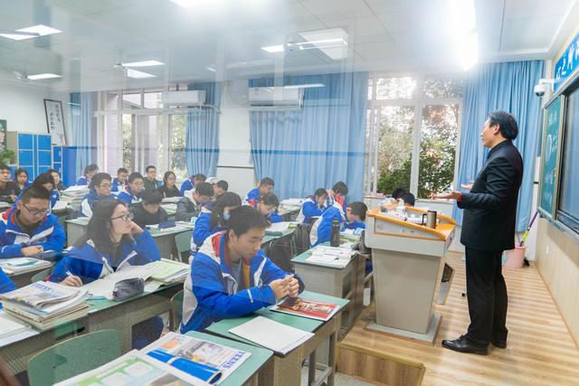 责商家庭教育谭焱心畅谈高三学子如何梦圆人生