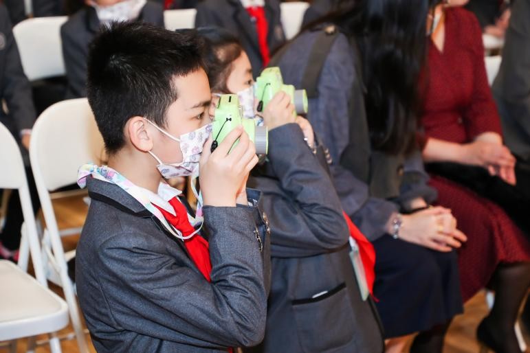 富士instax摄影体验基地走进七宝实验小学 校企合作推进美育教育