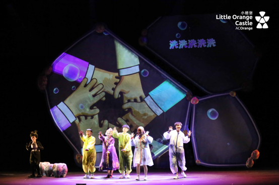 首演丨病菌大作战到底谁是赢家？坐上神奇校车实地考察！