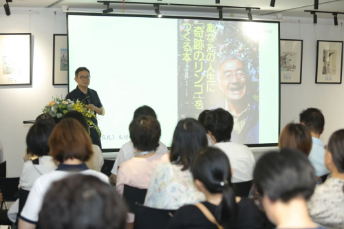 致敬古老而常新的抒情传统，致敬世代承续的诗教