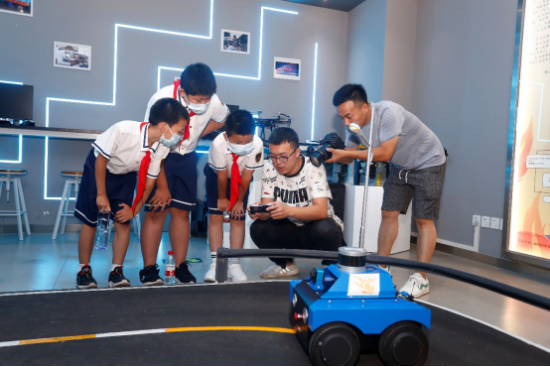 智能经开，科技未来 亦庄一小与北京联合大学在京举行签约仪式 