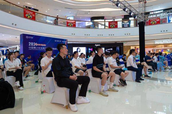 中国青少年体育产业闽南高峰论坛顺利举办，制霸星球品牌蓝海战略开启 