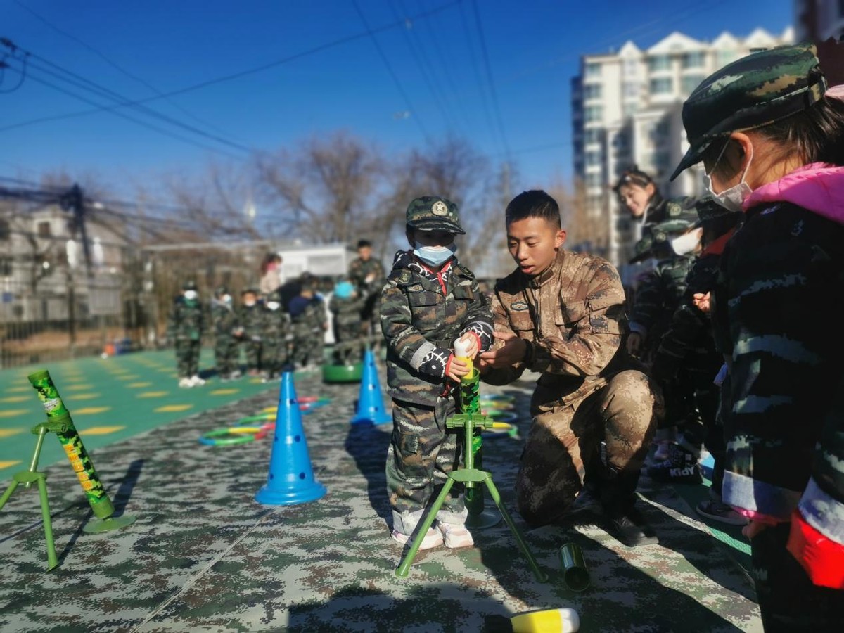 慧凡首批“校园教官”试教进行中 小小兵娃娃幼儿军体课广受好评