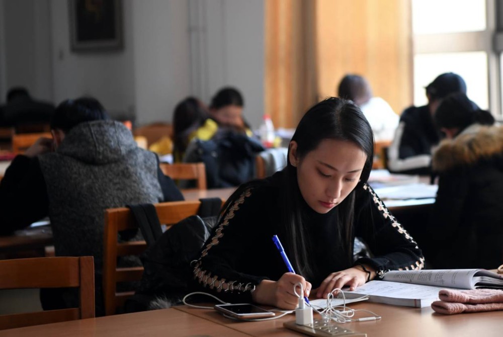 女孩高考成绩“0分”？以为卷子丢了愁容满面，得知真相欣喜若狂