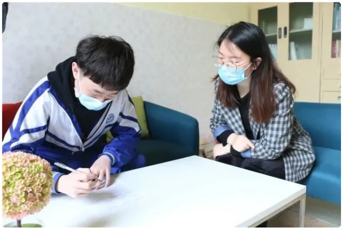 如何让孩子爱上学习，西山学校这样做