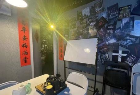 00后兼职大学生：靠爱好赚钱，走出校园前已月入10万