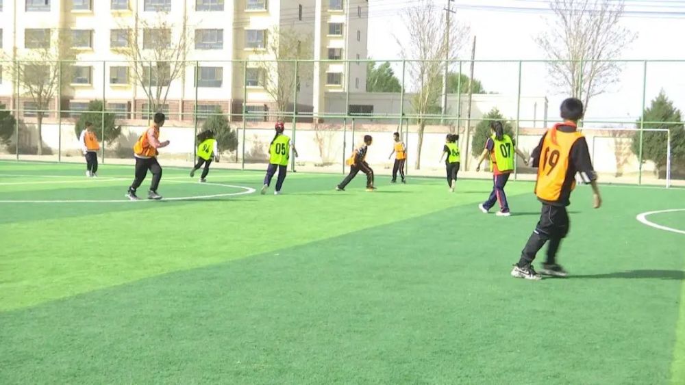 金塔县：多彩“课后服务”助力学生快乐成长