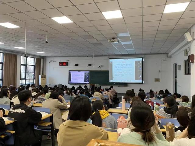 河北师范大学大力推进智慧教室建设及教学信息化升级