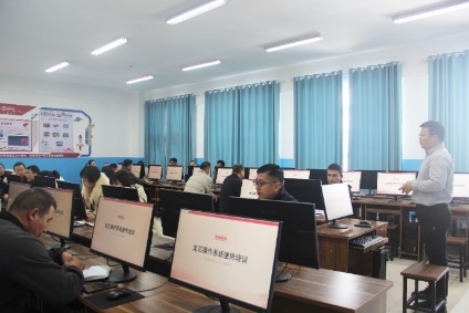 新疆首个基于自主指令系统的信息化教学项目落地尼勒克县