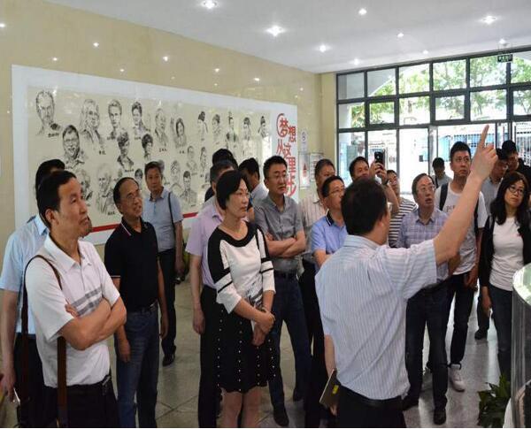 南京市教育装备办开展“对标找差”活动