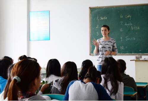 学好英语，大圆集团做你的“引路人”！