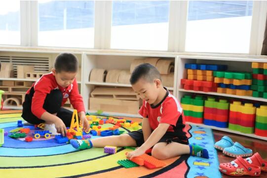 记者感受北京爱迪国际学校幼儿园的一天