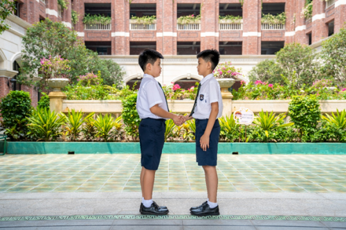 感知美 探索美 ——广东省11所中小学迎来“美的第一课”