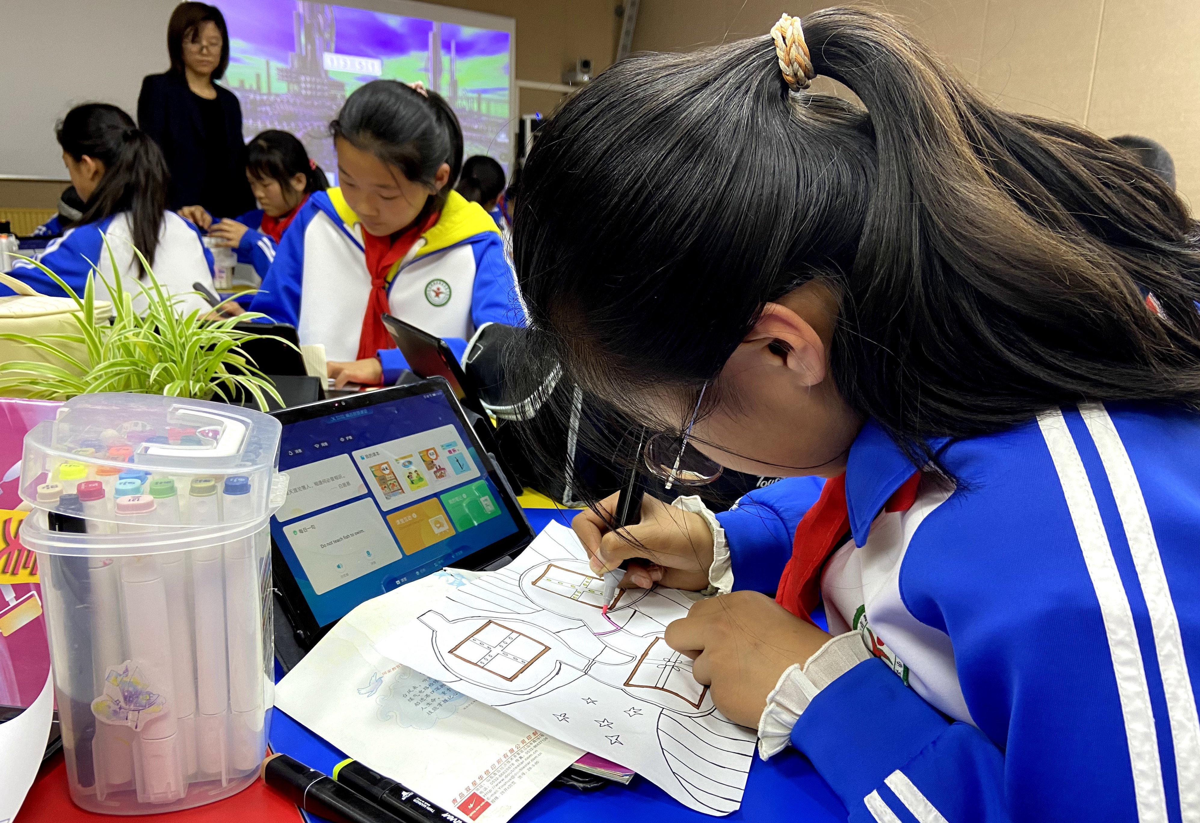 学生不足百人的青岛村小，用两年时间发生变化