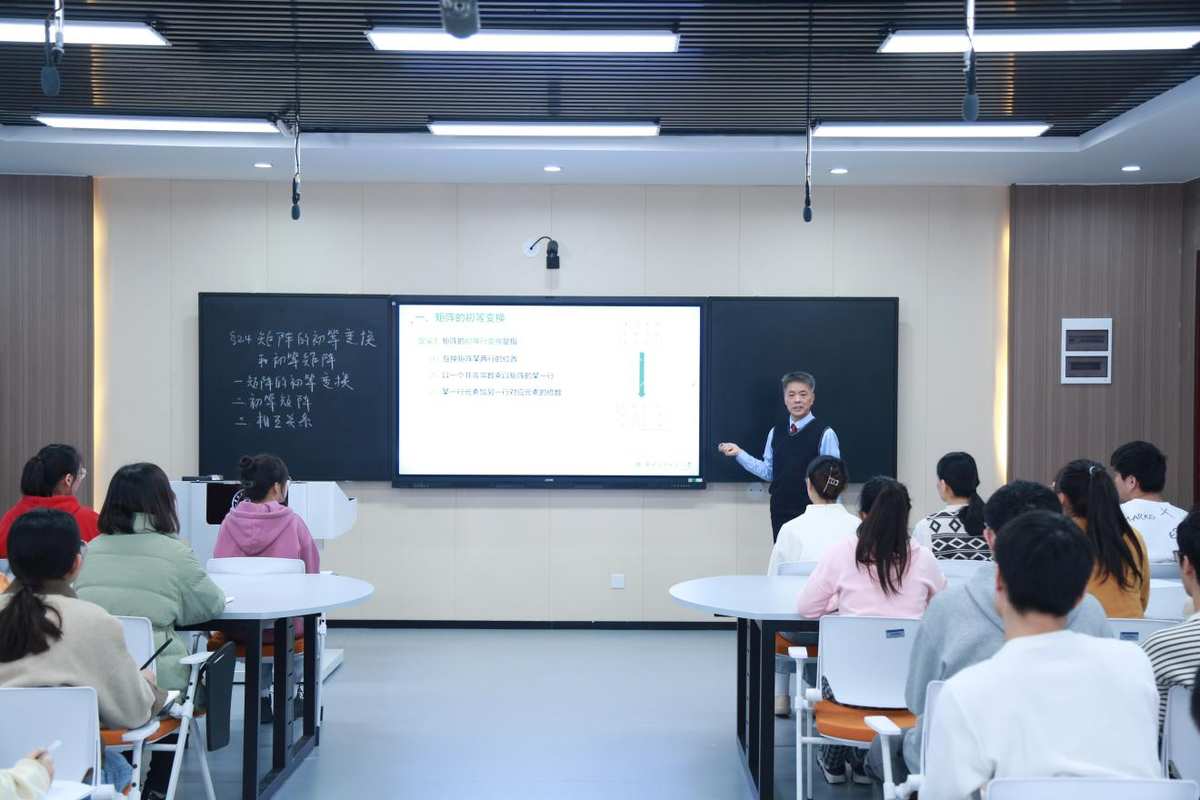 河南省教育厅高等教育处调研高校课堂教学质量建设工作
