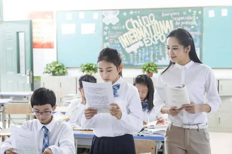 中小学或将调整“上课时间”，老师表示强烈反对，家长却笑了