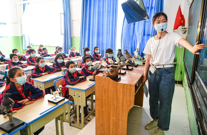 中小学或将调整“上课时间”，老师表示强烈反对，家长却笑了