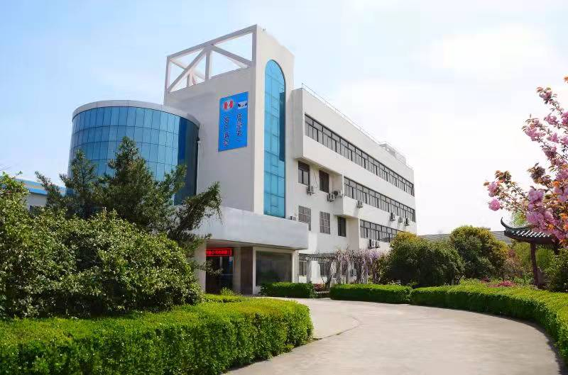 祝贺无锡市电力变压器荣获“光伏专用箱变十强企业”称号！