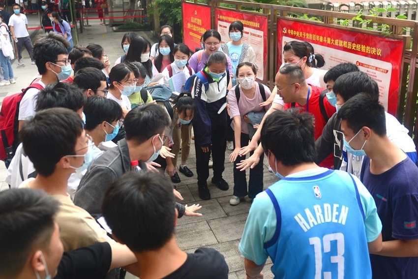 愿你旗开得胜！18.4万名考生奔赴高考考场