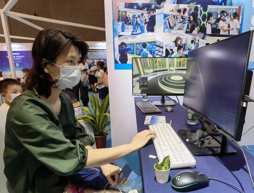 创显科教受邀参加广州创新科普嘉年华活动，“元宇宙黑科技”惊艳亮相