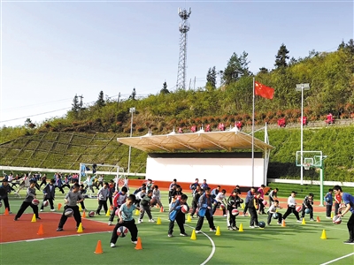 文明精神野蛮体魄 培养健康阳光少年