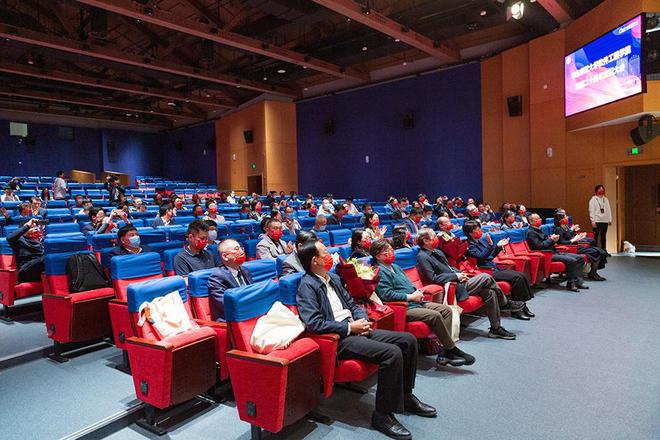 华东师大软件工程学院迎来20周年，设立3亿元创业融资方案