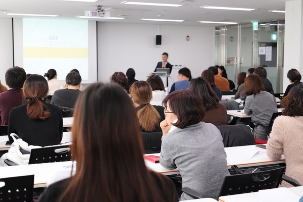 为教师队伍建设赋能，让基础教育“强”起来