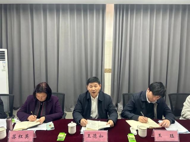 河南省教育厅调研组莅叶调研教育信息化建设与应用和学校信息化应用