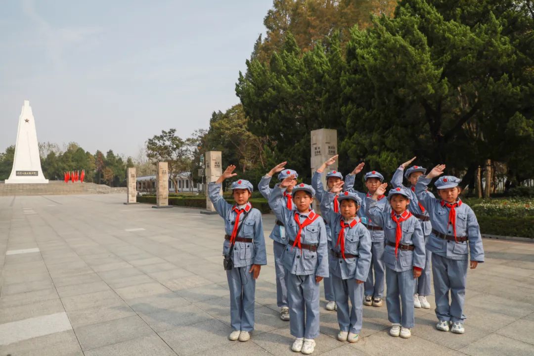 五部门联合发文，力争用三年时间推出千条红色旅游研学线路