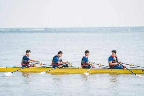 常州威雅学校：千岛湖赛艇训练营火热报名中！大师级教练带你成就赛艇梦想！