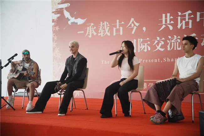 丰城市博雅学校举行“承载古今，共话中华文化”国际交流活动