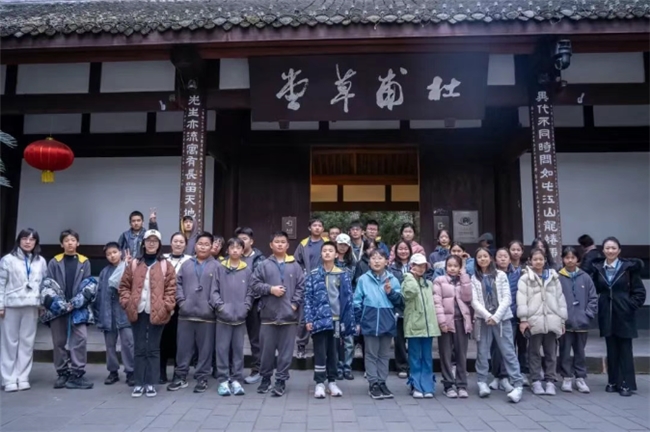 朝阳凯文迈出教室的七次提问：我在研学中重读世界