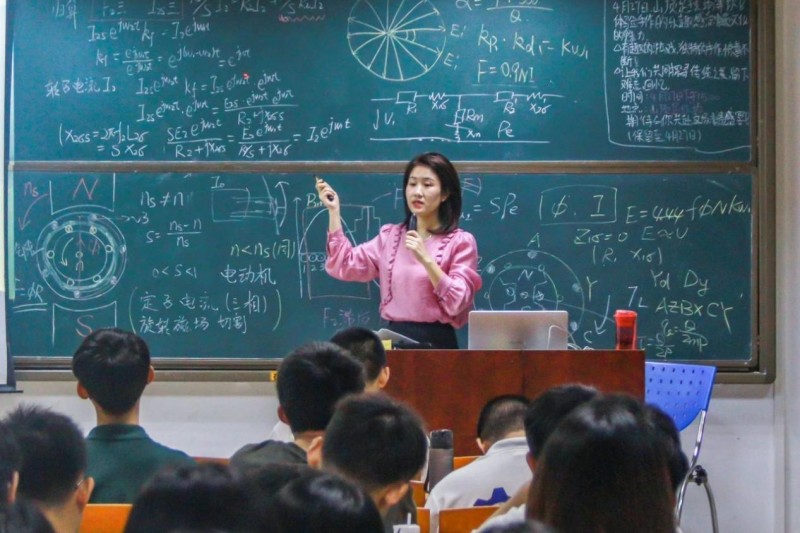 打造创新应用型人才培养高地，这所大学有“高招”！