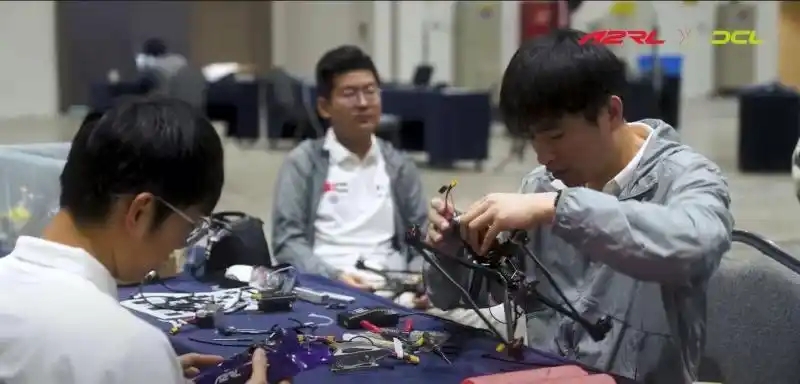 北理工“飞鹰队”闪耀阿布扎比：中阿科创合作新高度