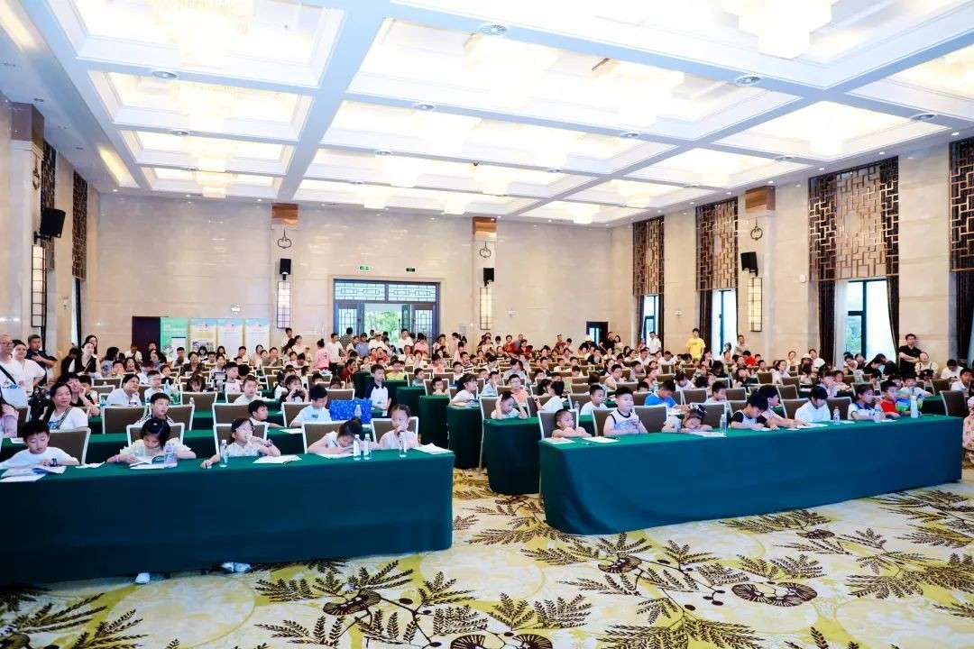 江西少年诗词大会暨2025年鹰潭文旅消费季启幕！