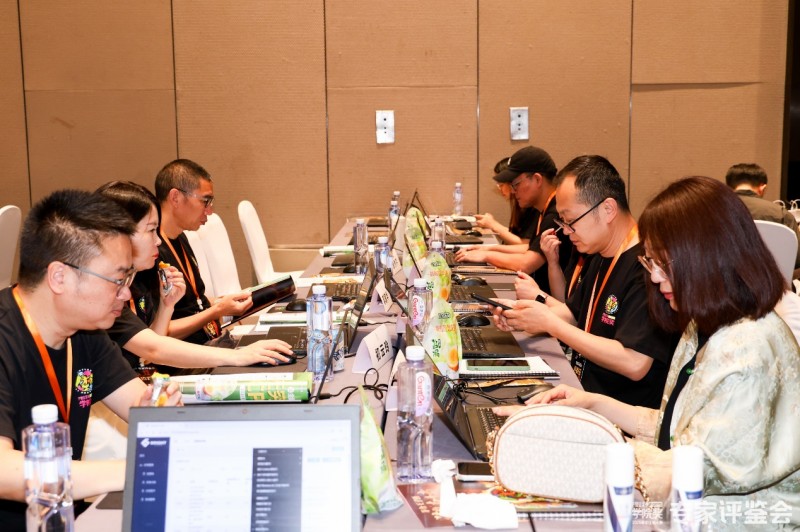 无穷农场集结青年创意先锋，2025春季征集大赛评审会精彩对决！