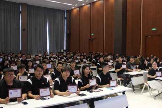 高途大学生学习顾问——规划师升级大会于6月27日举行，开启职业服务新征程