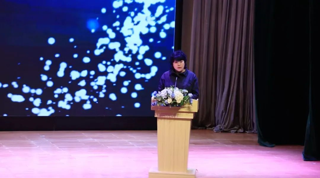 《半月谈》报道｜希沃助力边疆教育，北京信创企业捐赠仪式在和田举行