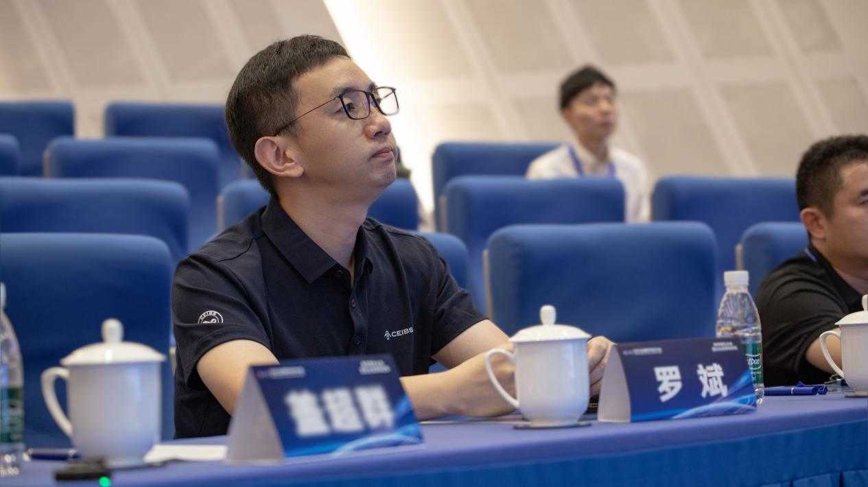 高途罗斌受邀出席2025全球数字经济大会，深度解读“All with AI, Always AI”战略