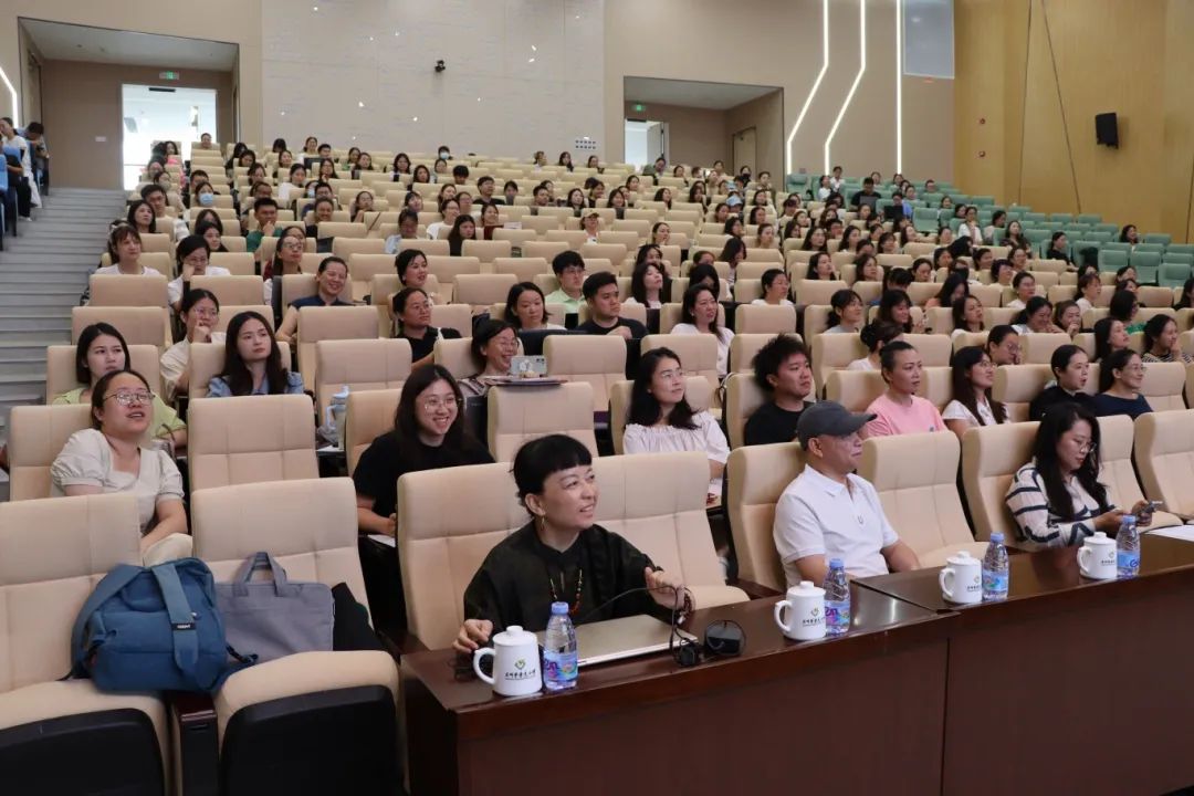 “AI赋能，智启美育”金三惠助力泉州音乐教师数字素养再提升