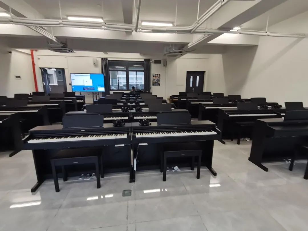 【案例分享】金三惠电钢琴教室走进——河南省信阳航空职业学院