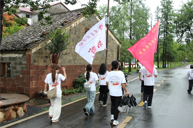 南昌医学院药学院“青创乡行·多维振兴”暑期“三下乡”社会实践活动顺利开展