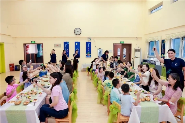 红黄蓝幼儿园毕业季：以爱为名，礼赞成长