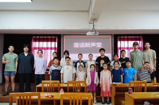 乡音与普通话的交融：江苏师范大学学子的推普之旅