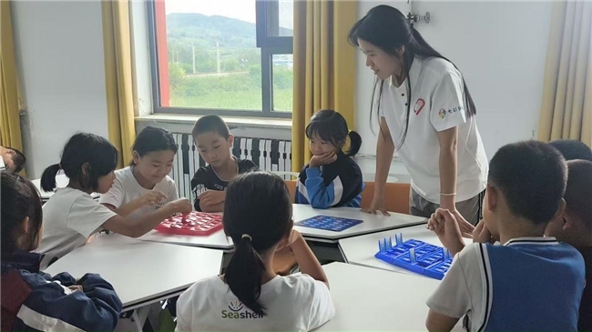 “七彩假期” 公益课堂：让青少年在趣味中玩转学习